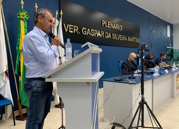Secretário de Infraestrutura, Leopoldo Farias, explanou sobre ações da pasta na Câmara de Vereadores de São Sepé