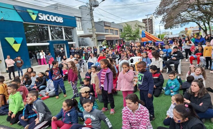 Dia das crianças teve brincadeiras e diversão na Praça central de São Sepé