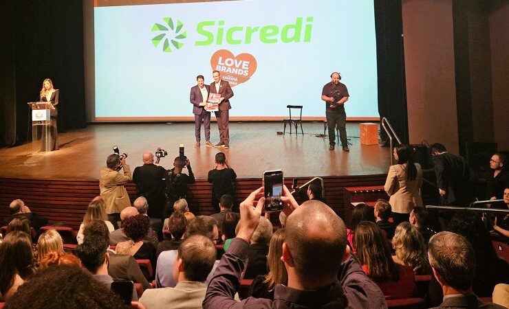 Sicredi é Top of Mind RS 2024, uma das marcas mais amadas com o Love Brands RS