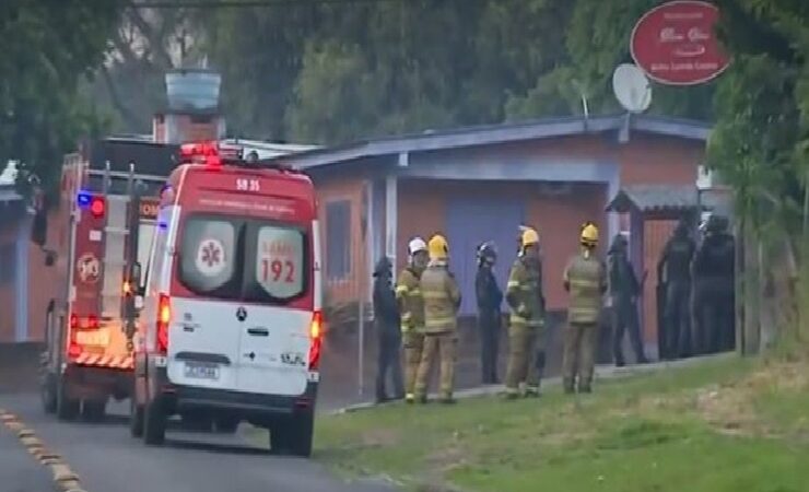 Homem em surto mata irmão, pai e policial, deixando 09 feridos em Novo Hamburgo/RS