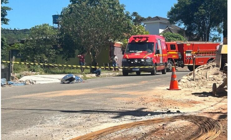 Tragédia em Jaguari: motorista perde a vida em acidente de caminhão que danifica residências