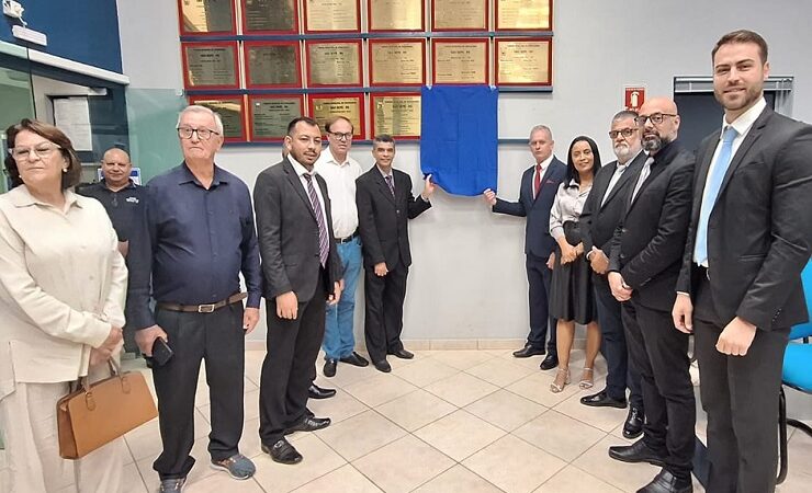 Três nomes foram homenageados com honrarias em Sessão Solene na Câmara de Vereadores