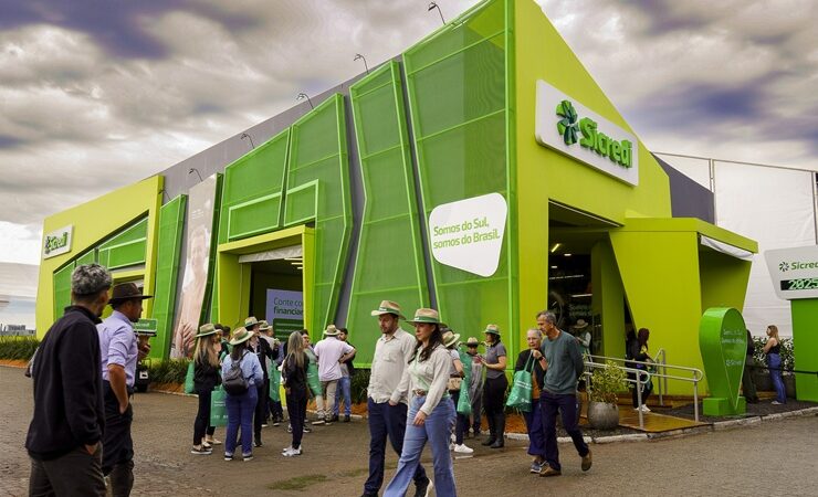 Sicredi reafirma liderança e impulsiona o agronegócio na Expointer 2025