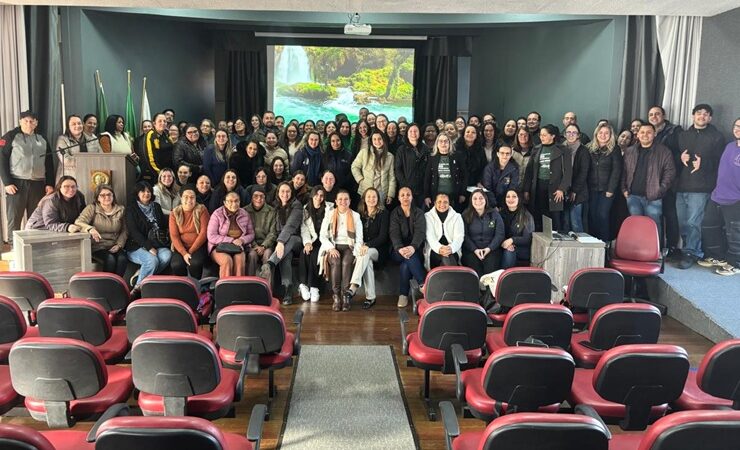 Semana da Enfermagem 2026 é aberta com homenagem e valorização aos profissionais da saúde