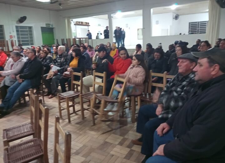 Comunidade da Vila Block participa de reunião sobre regularização fundiária