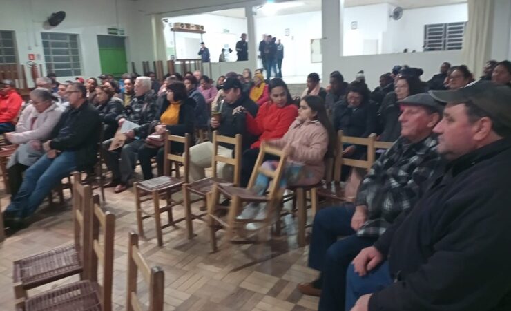 Comunidade da Vila Block participa de reunião sobre regularização fundiária