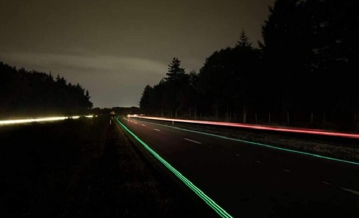 Holanda inova com primeira estrada autossustentável iluminada por energia solar: um grande passo rumo ao futuro mais seguro e sustentável