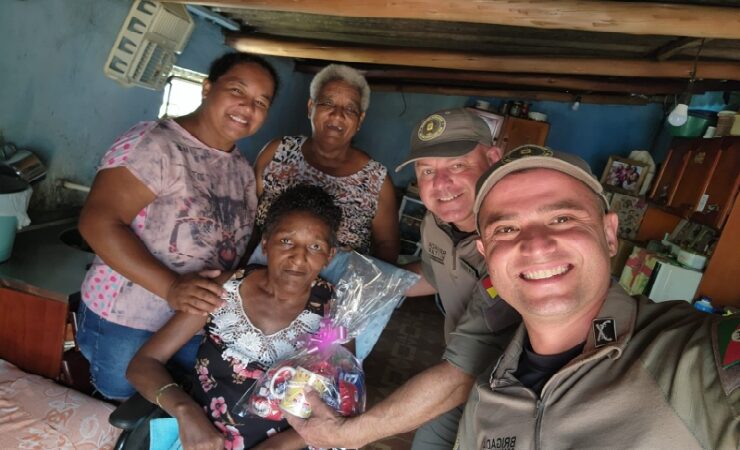 Brigada Militar de Formigueiro/RS realiza homenagem inesquecível à aniversariante especial
