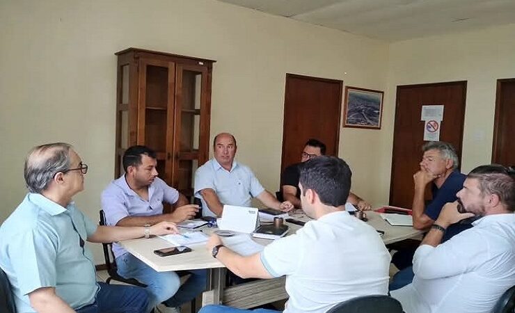 Prefeito e Vice de São Sepé cobram melhorias na coleta de lixo em reunião com empresa responsável pelo serviço