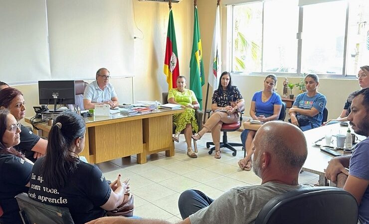 Prefeito e vice-prefeito de São Sepé receberam diretoria da AFAPASS