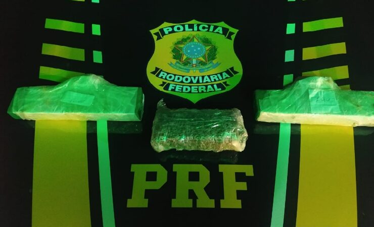 PRF detém passageiro de aplicativo com drogas em São Sepé/RS
