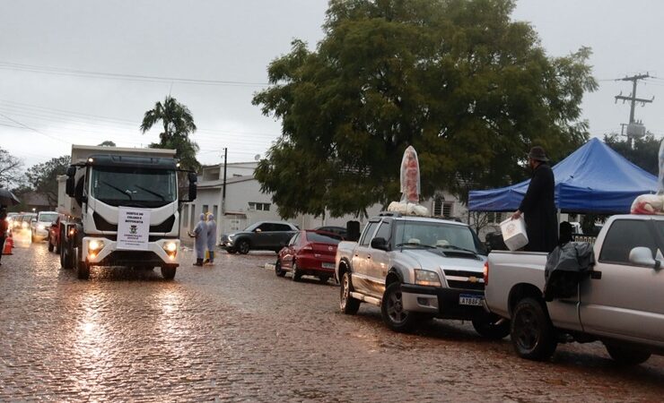 Procissão com benção da 10° festa do Agricultor e Motorista